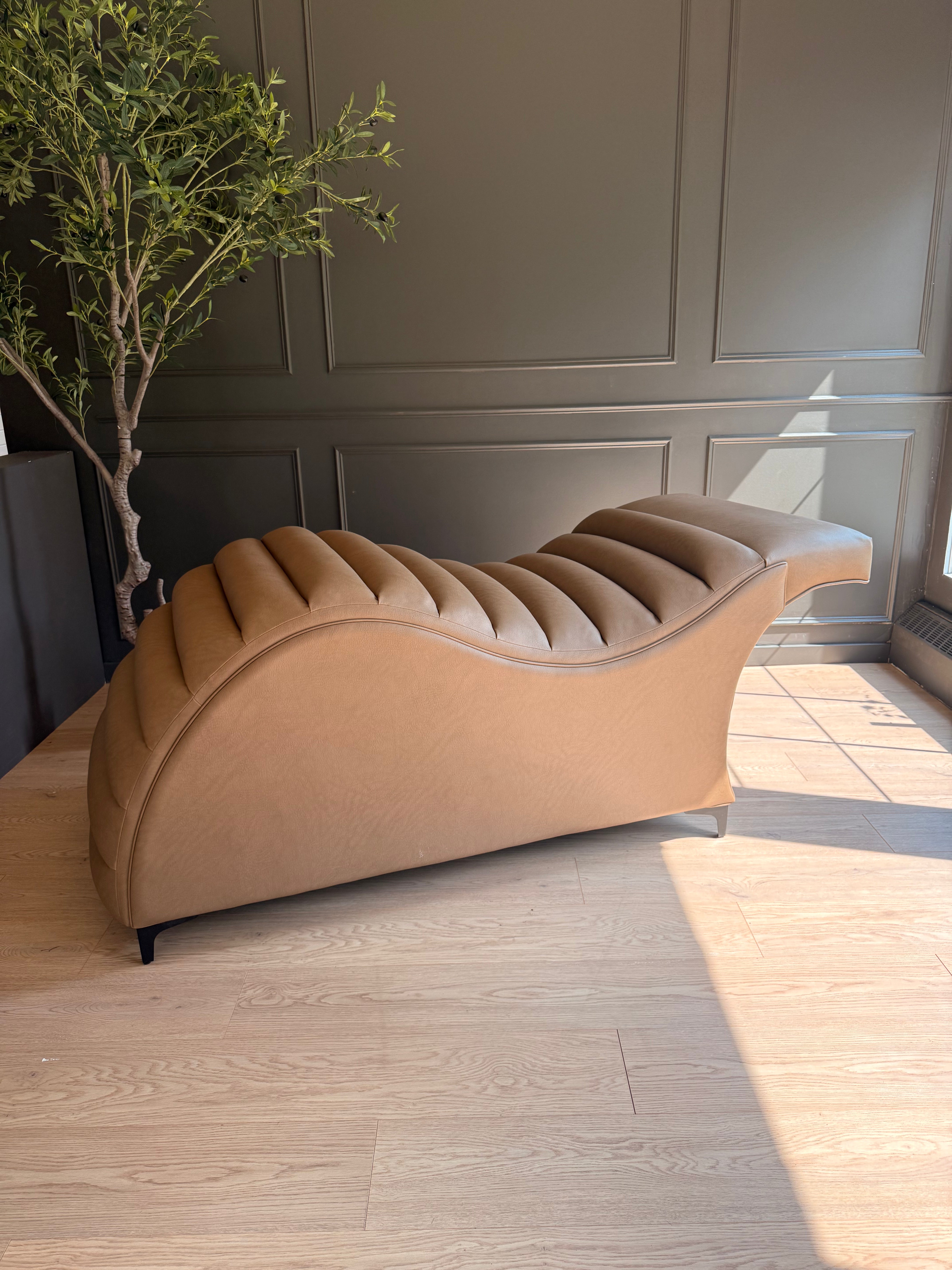 Ready to Ship - Edda Cloud® Ergonomic Salon Bed - Shade Cappuccino